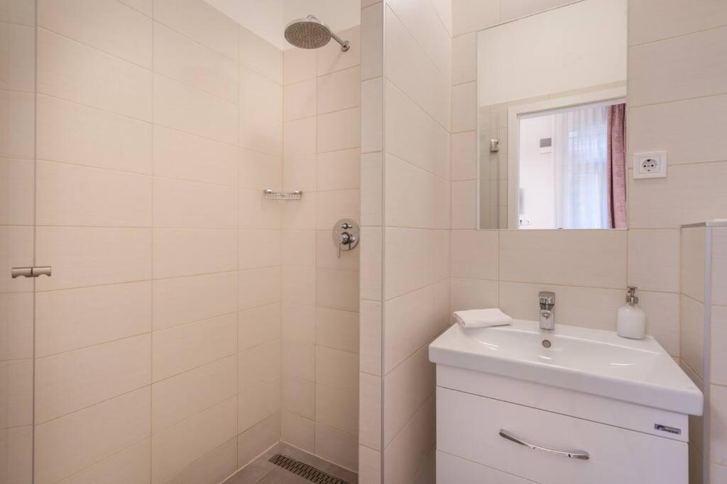 Klauzal Garden City Apartments-Studio K22 Budapest Luaran gambar